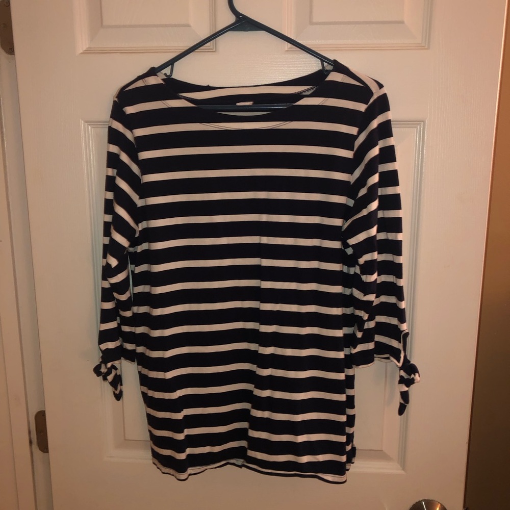 Navy/white striped top